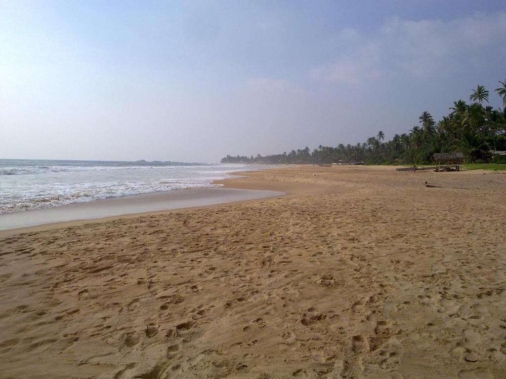 Sea Front Hikkaduwa Hotel Buitenkant foto